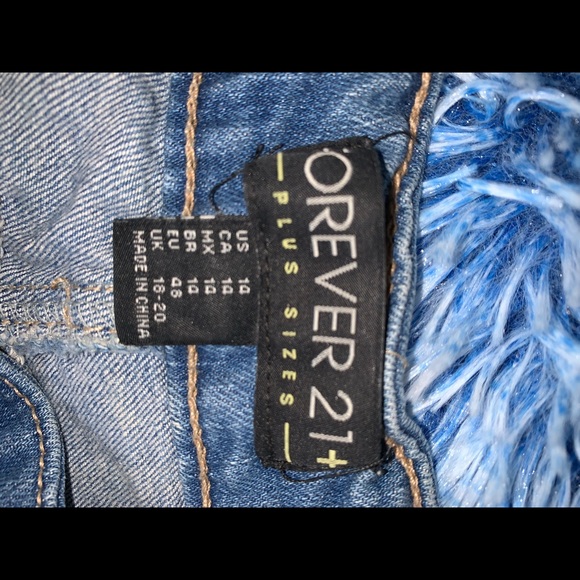 Forever 21 short - Picture 2 of 3